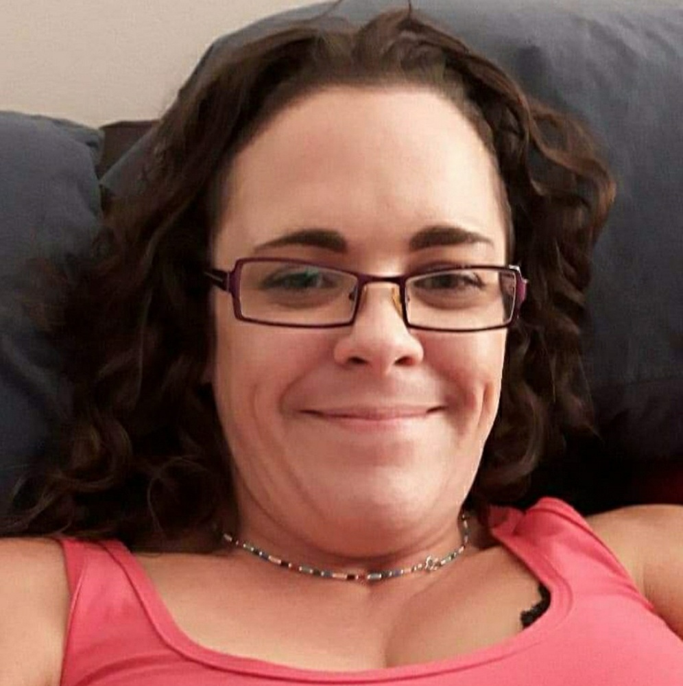 Meet your Posher, Joni